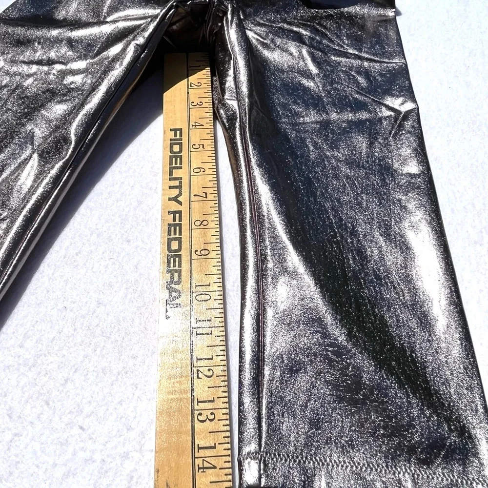 Skims Metallic Swim V Waist Capri Pants Carbon Silver Medium New With Tags Kim